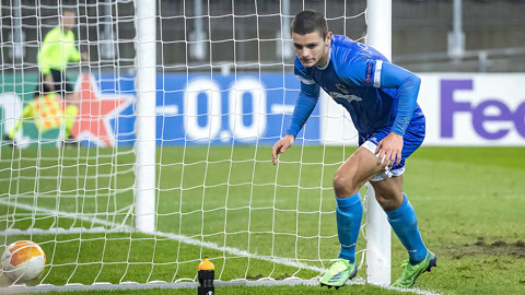 终于在一场 终于在一场