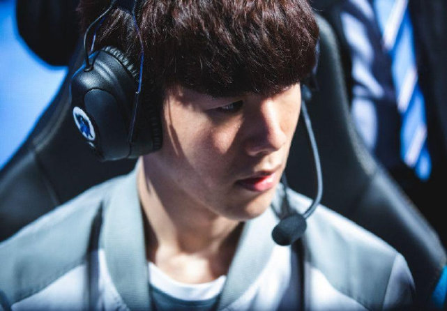 并最终赢得 并最终赢得