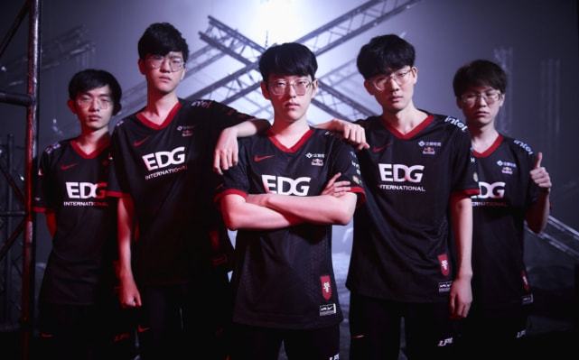 笔薪资上的 笔薪资上的